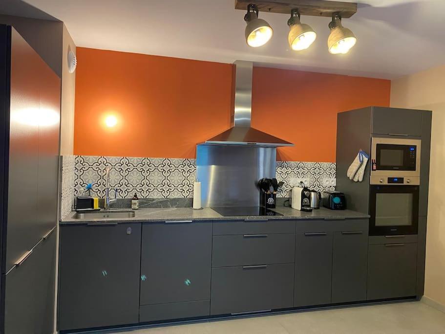 Gorgeous 2 Bedroom, 2 Full Bath, Ski In Apartment! Winner Of 2025 And 2024 Traveller Award! 모르진 외부 사진