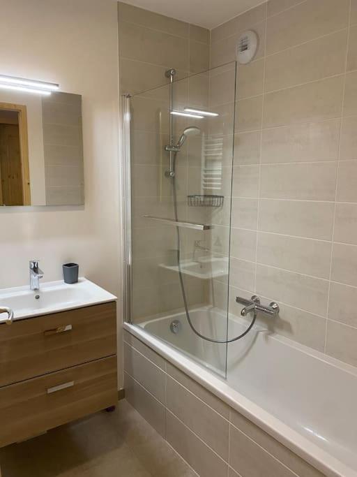 Gorgeous 2 Bedroom, 2 Full Bath, Ski In Apartment! Winner Of 2025 And 2024 Traveller Award! 모르진 외부 사진