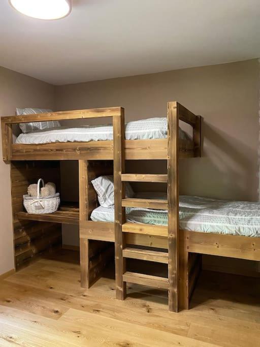 Gorgeous 2 Bedroom, 2 Full Bath, Ski In Apartment! Winner Of 2025 And 2024 Traveller Award! 모르진 외부 사진